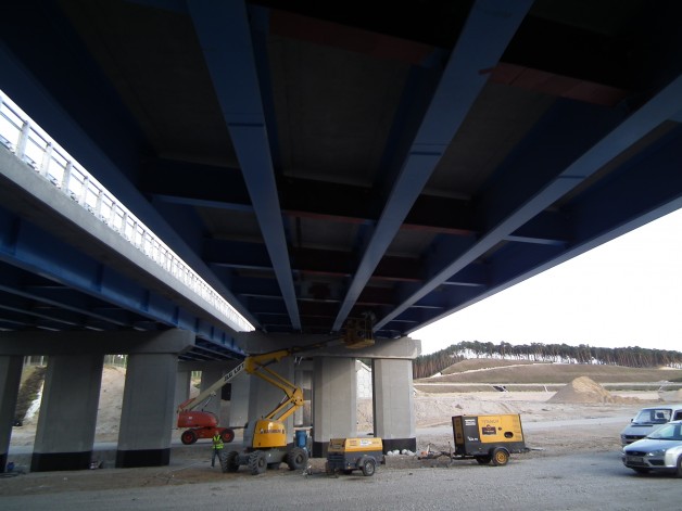 Consulting and advisory service – procurement and erection of the bridges steel structure.